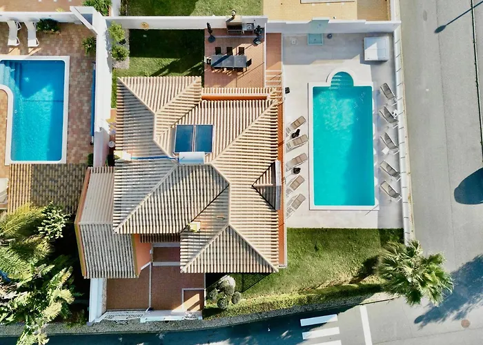 Villa Rosa - With Private Pool